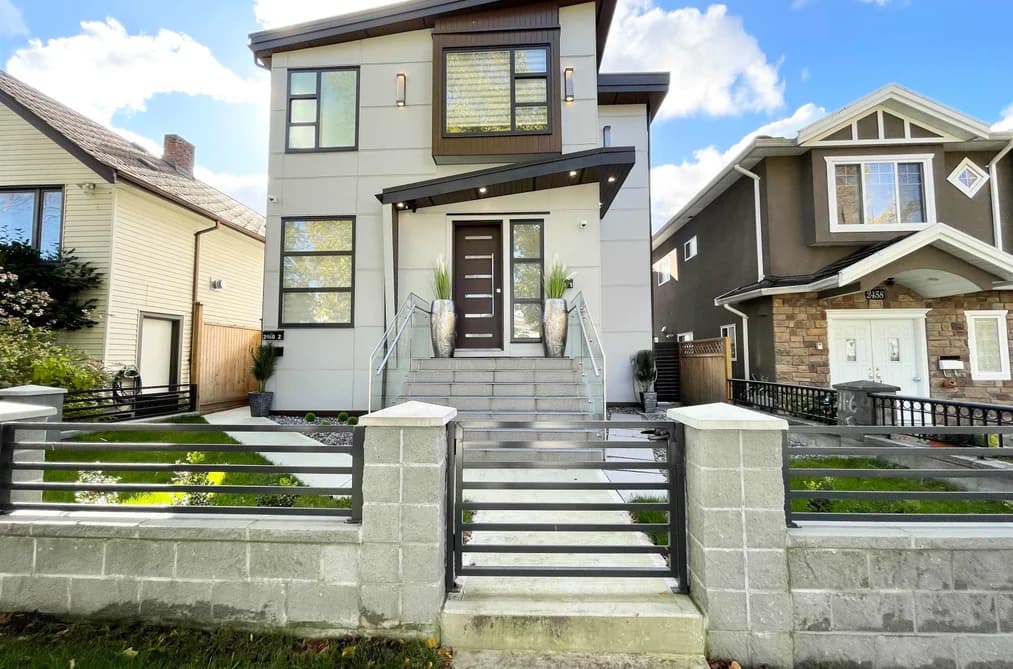 2460 E 19TH AVENUE, Vancouver, BC — Residential for Sale - Main Photo