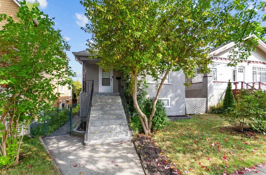 2461 DUNDAS STREET, Vancouver, BC — Residential for Sale - Main Photo