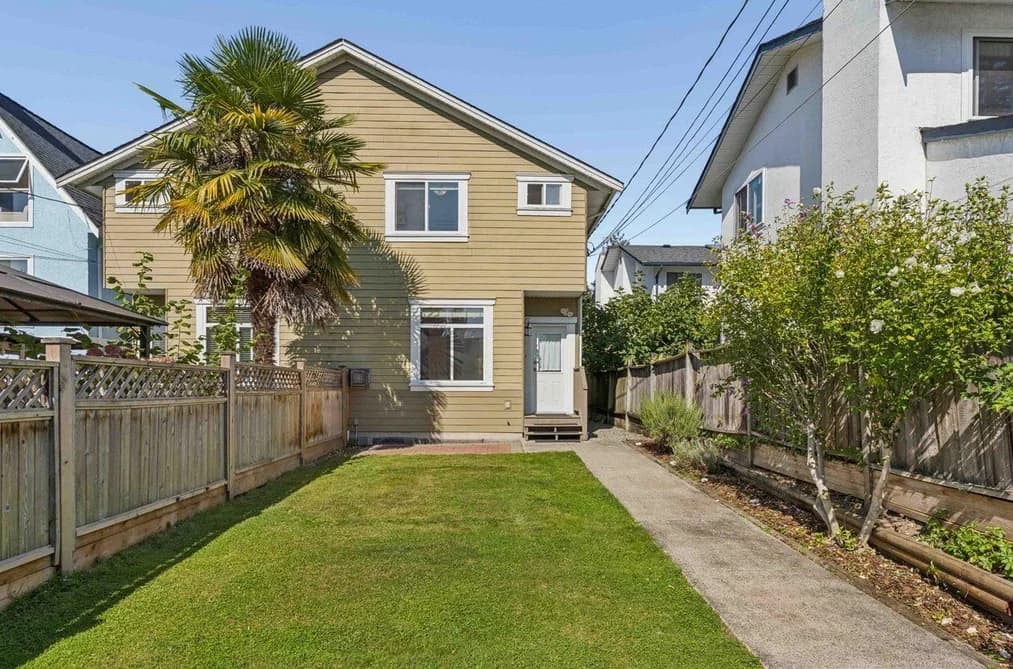 247 E 19TH STREET, North Vancouver, BC — Residential for Sale - Photo 2
