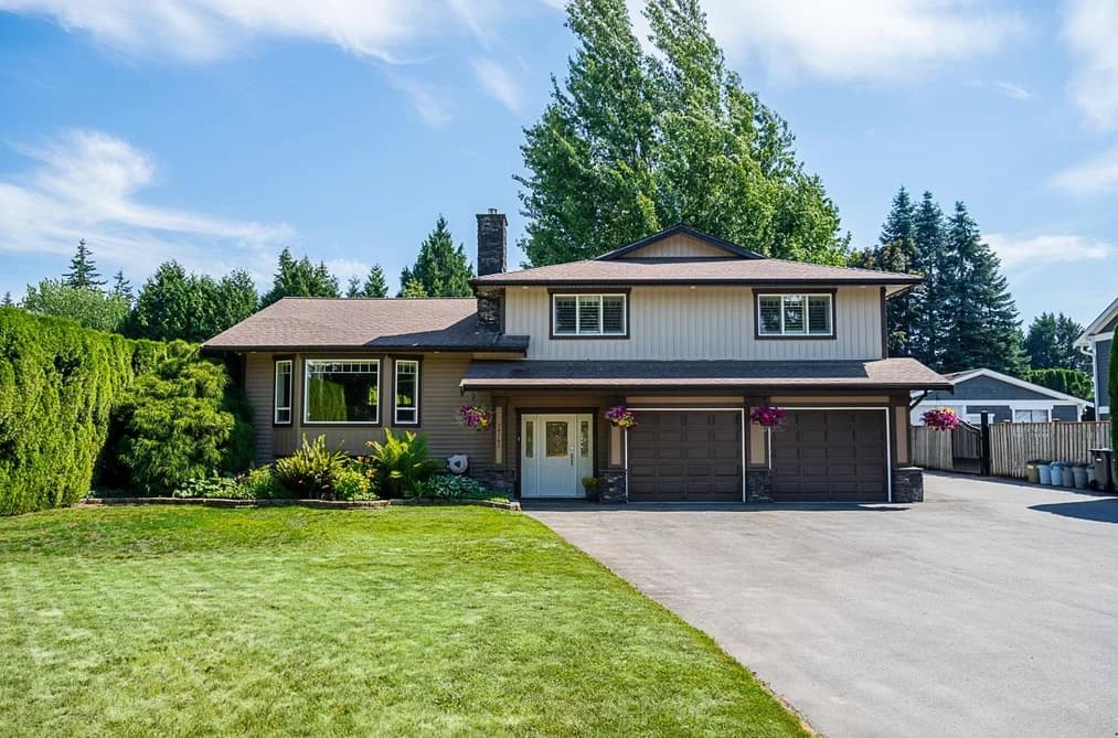 24762 58A AVENUE, Langley, BC — Residential for Sale - Main Photo