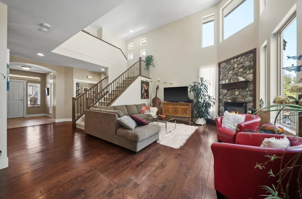 24781 MCCLURE DRIVE, Maple Ridge, BC — Residential for Sale - Photo 2