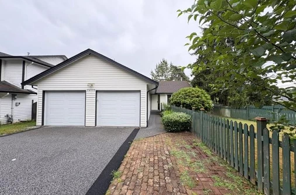 24808 119 AVENUE, Maple Ridge, BC — Residential for Sale - Photo 2