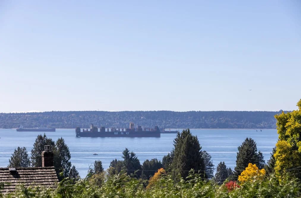 2484 OTTAWA AVENUE, West Vancouver, BC — Residential for Sale - Photo 2