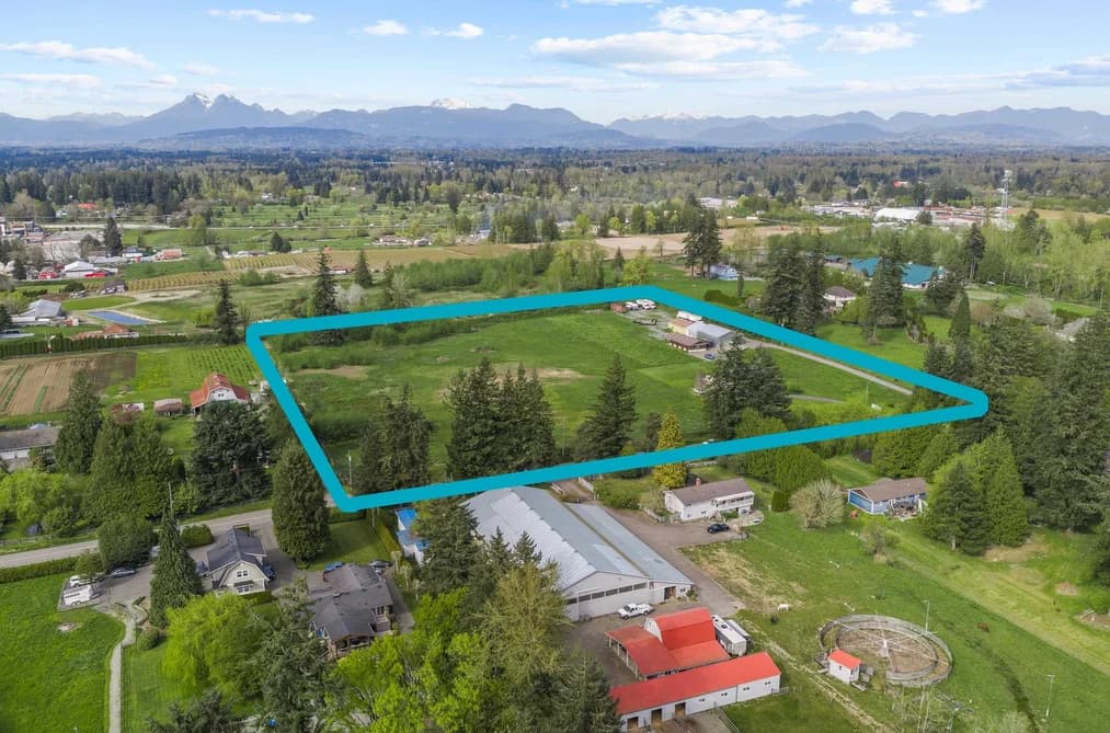 24985 32 AVENUE, Langley, BC — Residential for Sale - Photo 2