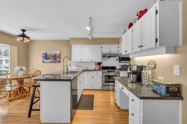 Townhouse for sale at 25 10045 154 Street Surrey British Columbia - MLS: R3103637