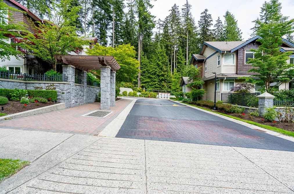 25 1705 PARKWAY BOULEVARD, Coquitlam, BC — Residential for Sale - Main Photo
