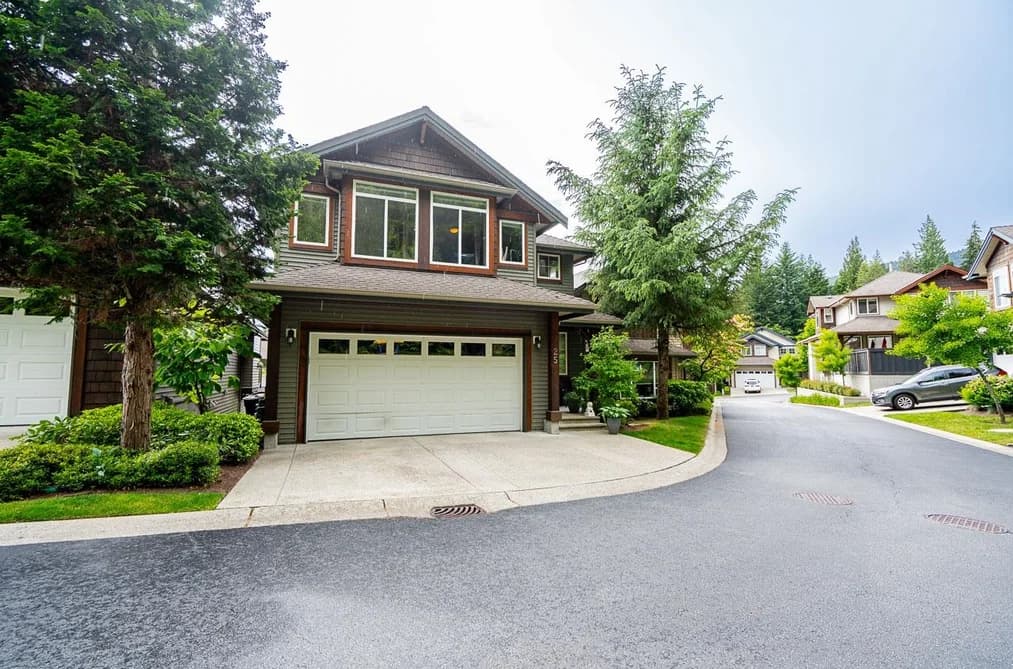 25 1705 PARKWAY BOULEVARD, Coquitlam, BC — Residential for Sale - Photo 2