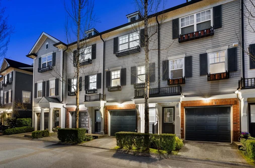 25 2495 DAVIES AVENUE, Port Coquitlam, BC — Residential for Sale - Main Photo