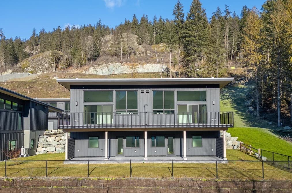 25 4000 SUNSTONE WAY, Pemberton, BC — Residential for Sale - Photo 2
