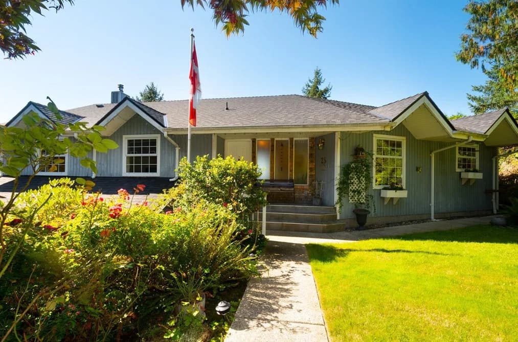 25 TIDEWATER WAY, Lions Bay, BC — Residential for Sale - Photo 2