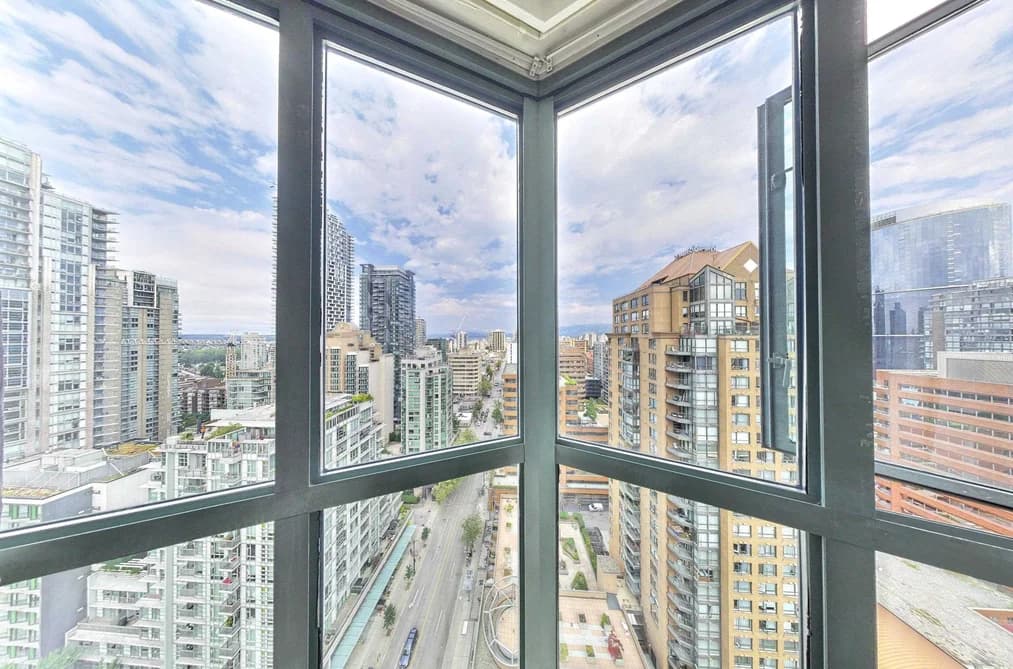 2501 1188 HOWE STREET, Vancouver, BC — Residential for Sale - Main Photo