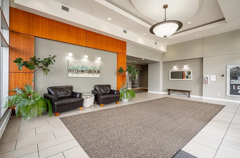 2504 4398 BUCHANAN STREET, Burnaby, BC — Residential for Sale - Photo 2
