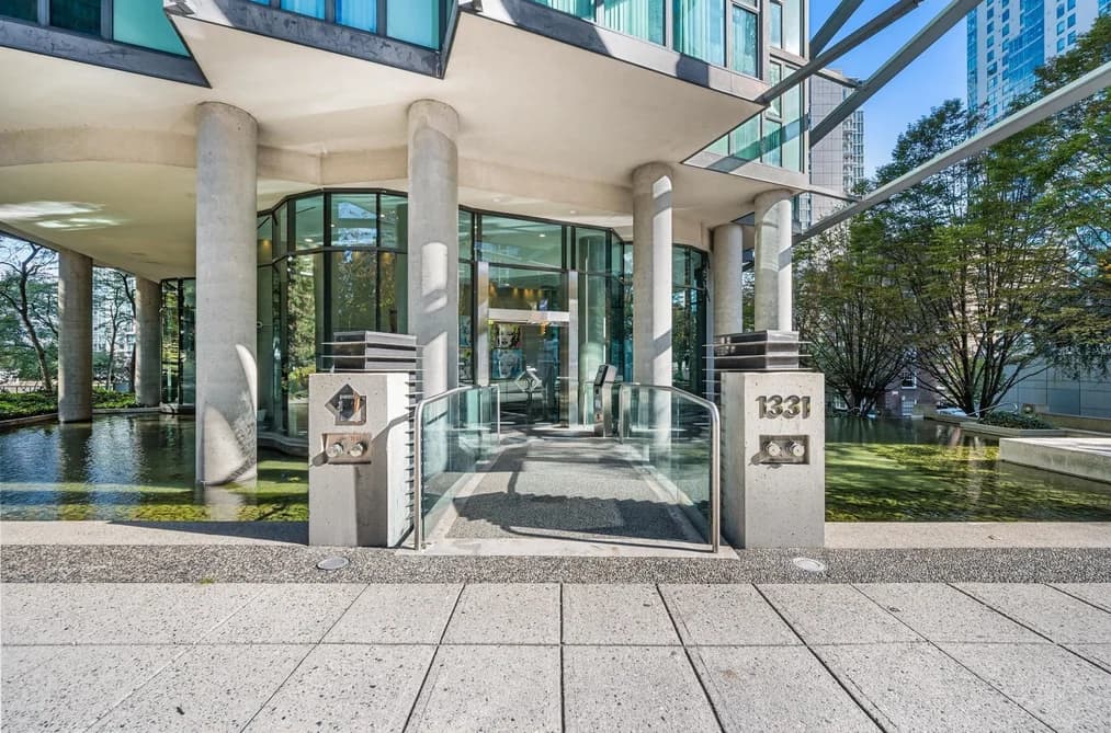 2509 1331 W GEORGIA STREET, Vancouver, BC — Residential for Sale - Photo 2