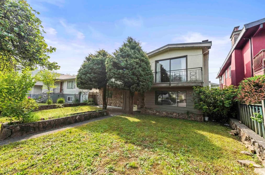 2514 E 49TH AVENUE, Vancouver, BC — Residential for Sale - Photo 2