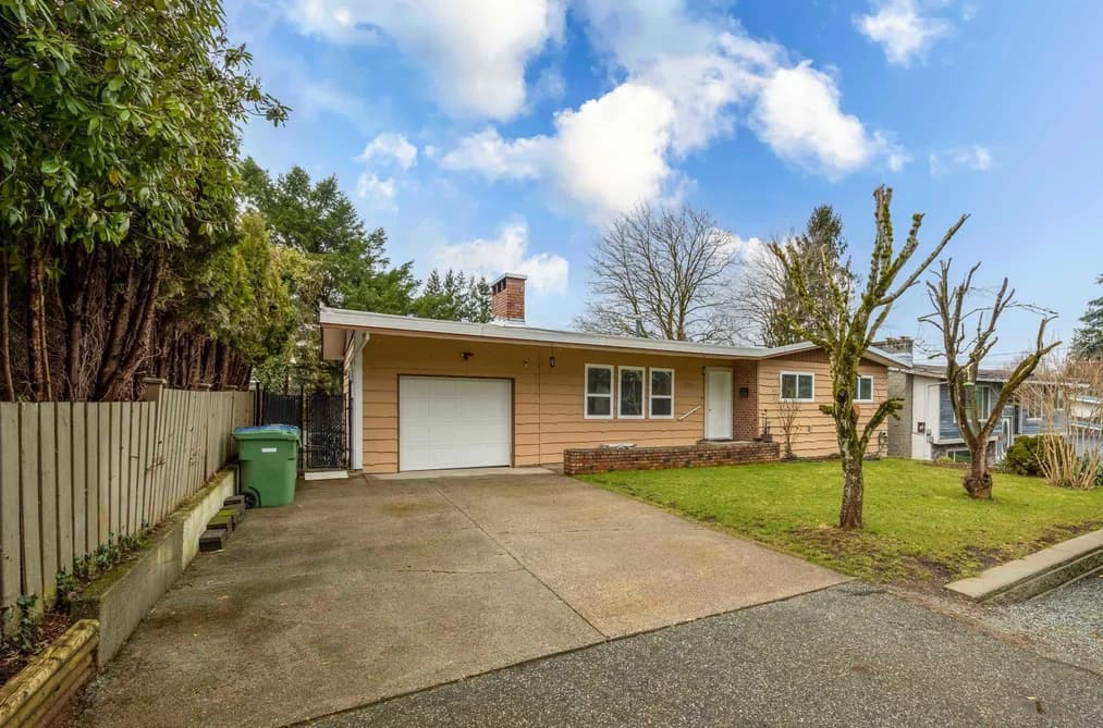 2519 MAGNOLIA CRESCENT, Abbotsford, BC — Residential for Sale - Main Photo