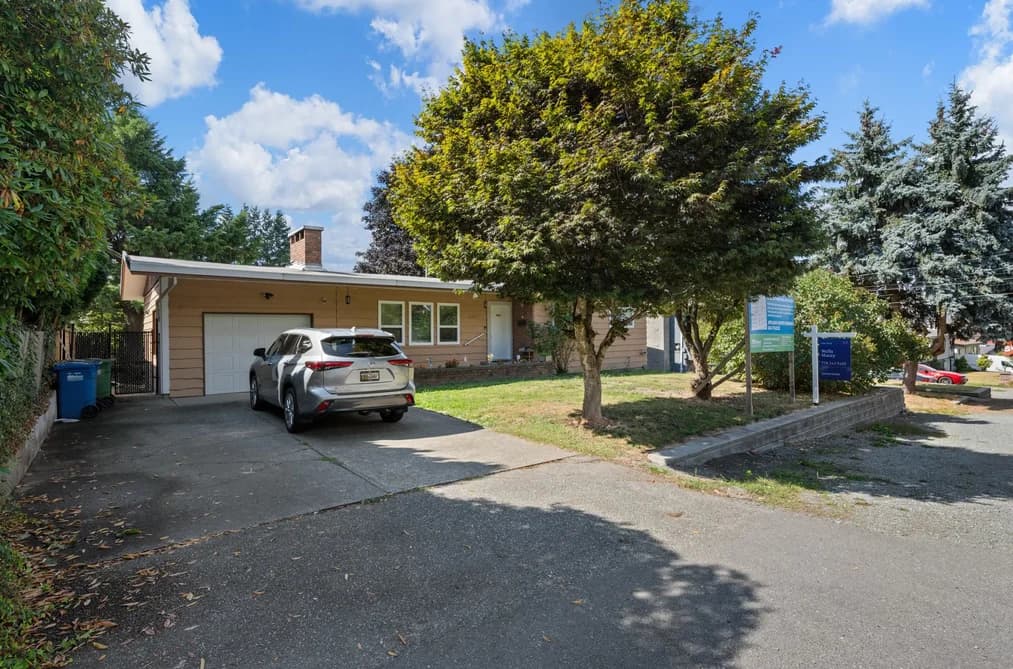 2519 MAGNOLIA CRESCENT, Abbotsford, BC — Residential for Sale - Photo 2