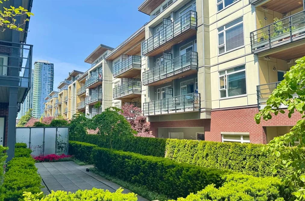 252 5355 LANE STREET, Burnaby, BC — Residential for Sale - Main Photo