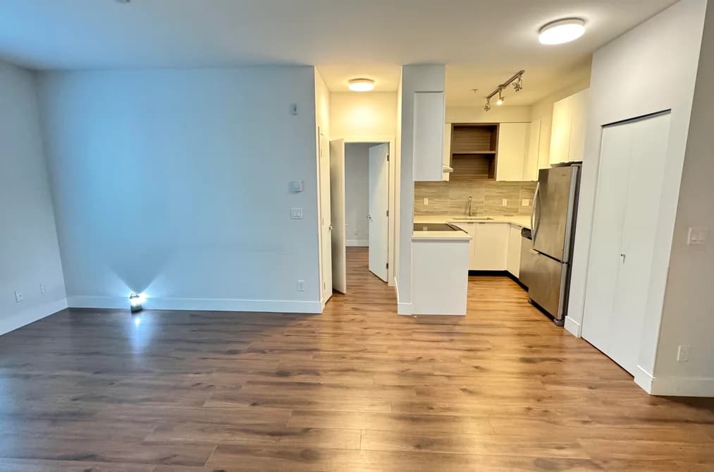 252 5355 LANE STREET, Burnaby, BC — Residential for Sale - Photo 2