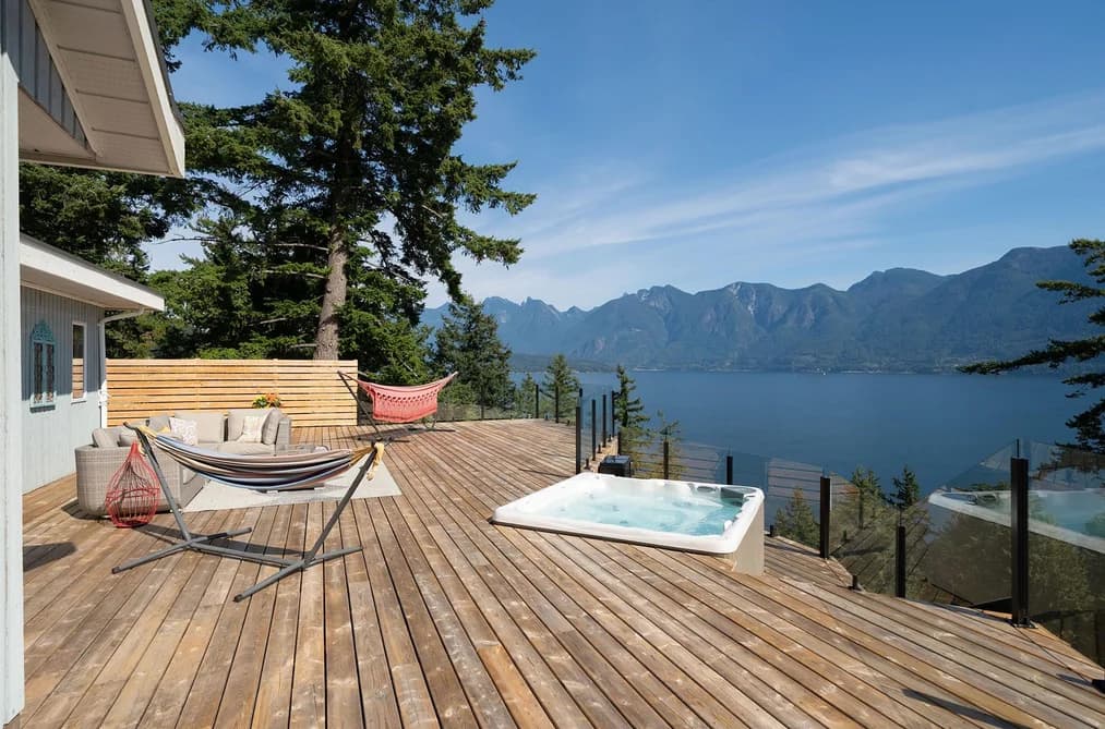 252 JASON ROAD, Bowen Island, BC — Residential for Sale - Main Photo