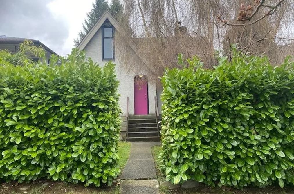 2520 E 24 AVENUE, Vancouver, BC — Residential for Sale - Photo 2