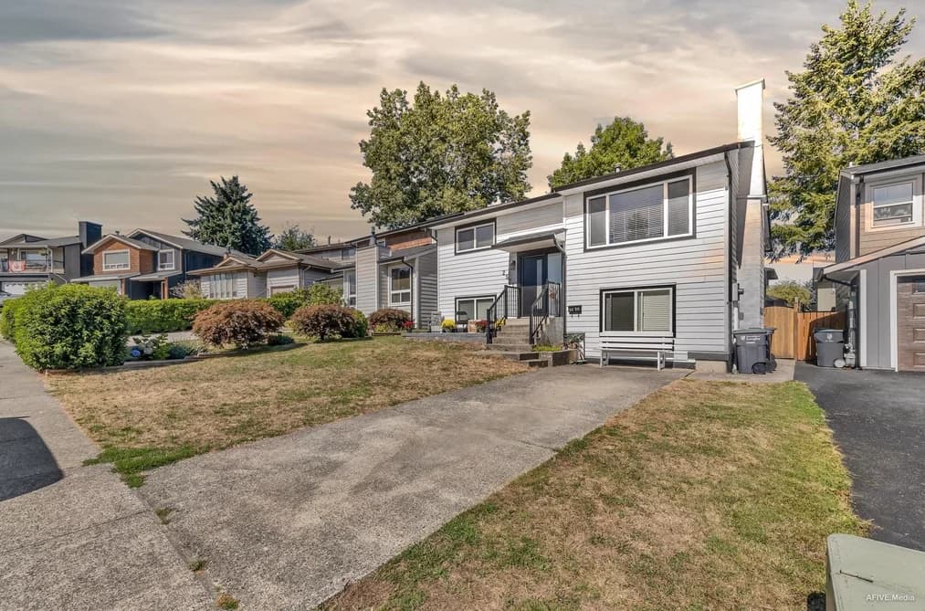 2521 WILDING CRESCENT, Langley, BC — Residential for Sale - Photo 2