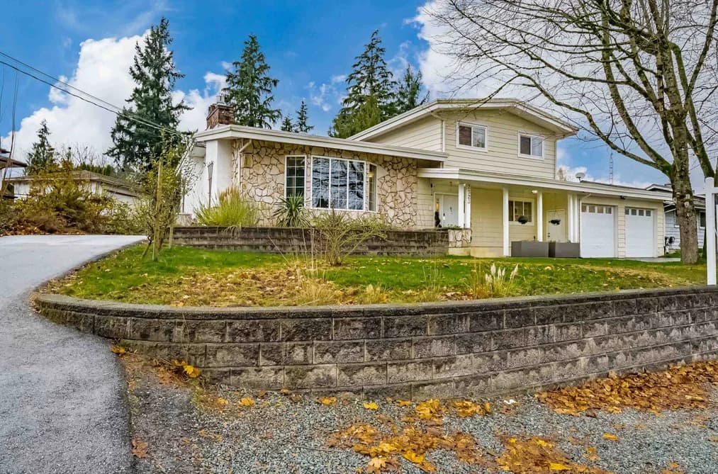 2523 SUNNYSIDE CRESCENT, Abbotsford, BC — Residential for Sale - Photo 2