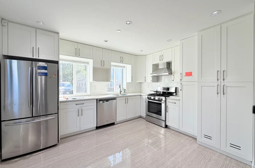 2532 5TH AV W, Vancouver BC V6K 1T1 - Photo 1