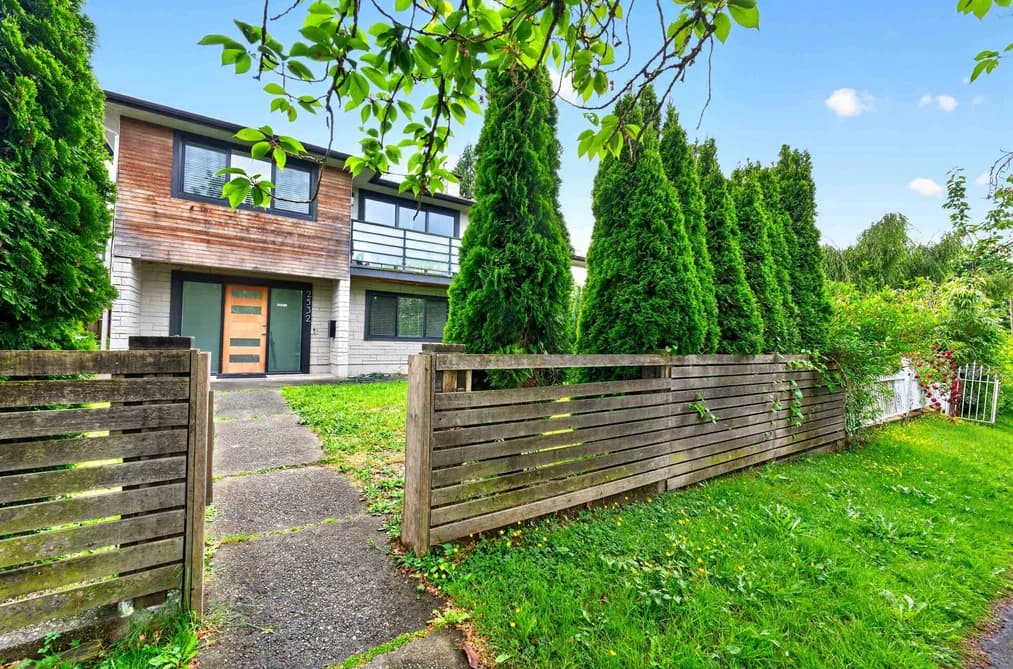 2532 E 24TH AVENUE, Vancouver, BC — Residential for Sale - Photo 2