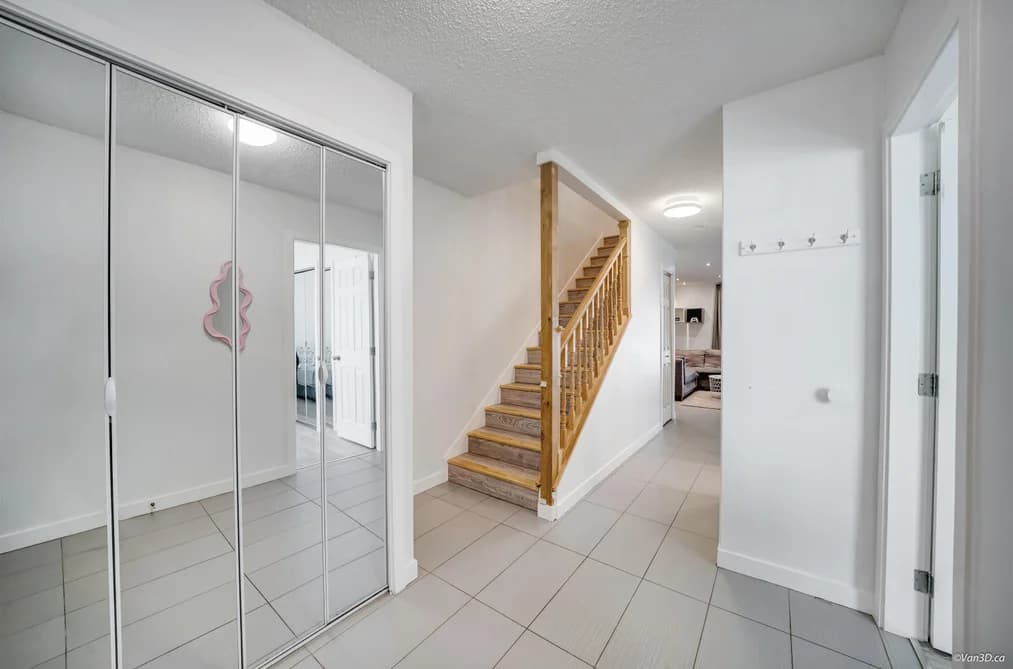2535 GORDON AVENUE, Port Coquitlam, BC — Residential for Sale - Photo 2