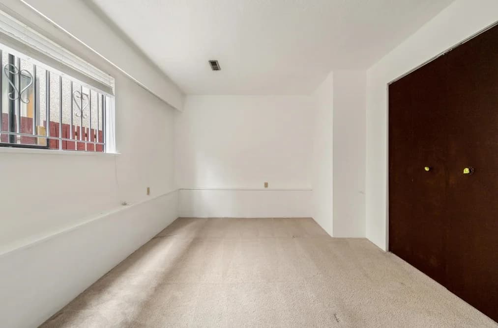 2539 E 34TH AVENUE, Vancouver, BC — Residential for Sale - Photo 2