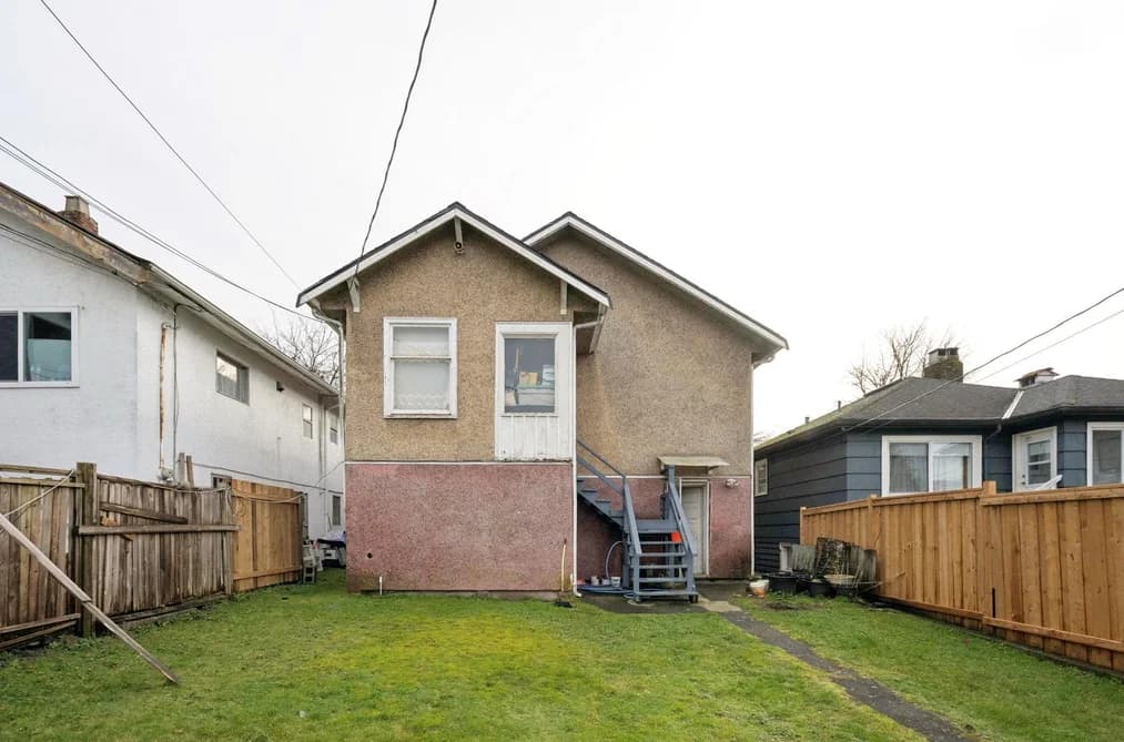 2541 DUNDAS STREET, Vancouver, BC — Residential for Sale - Photo 2