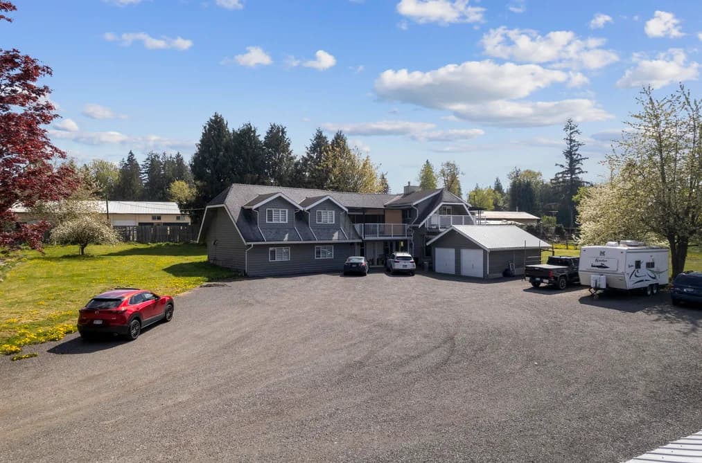 25412 58 AVENUE, Langley, BC — Residential for Sale - Photo 2