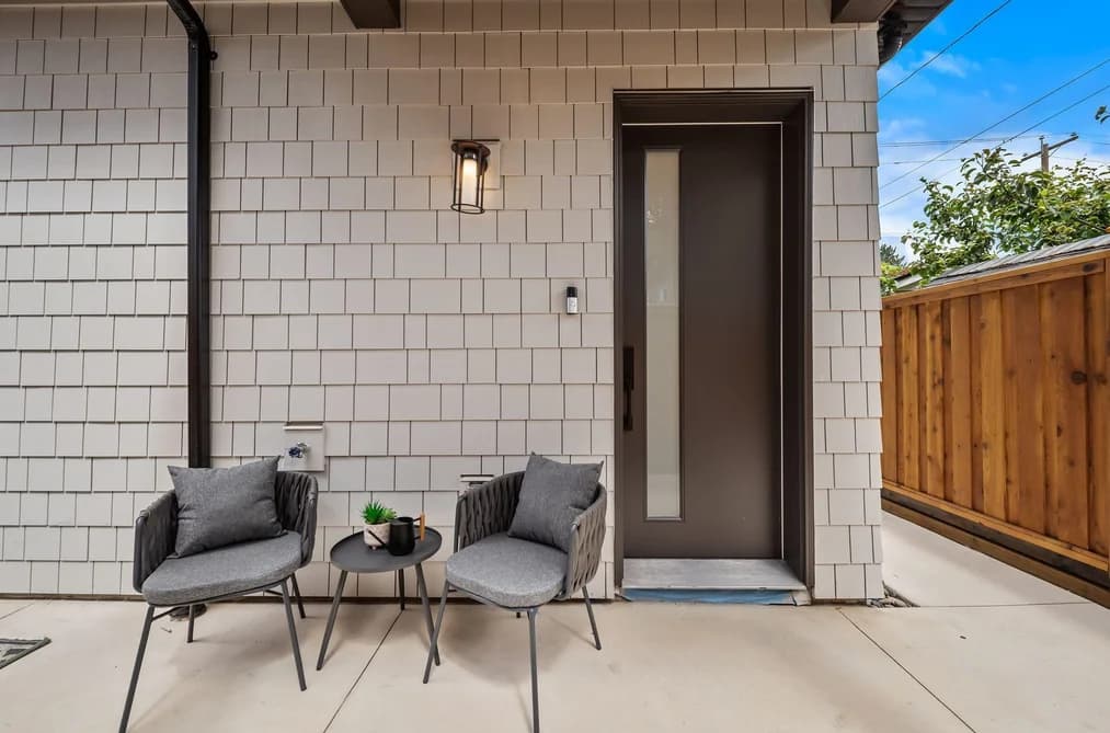 2545 E 2ND AVENUE, Vancouver, BC — Residential for Sale - Photo 2