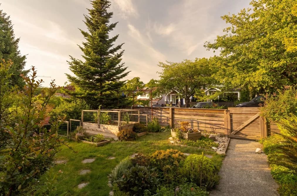 2554 E 7TH AVENUE, Vancouver, BC — Residential for Sale - Photo 2