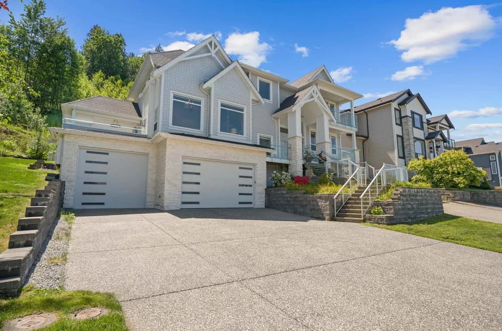 25540 GODWIN DRIVE, Maple Ridge, BC — Residential for Sale - Photo 2