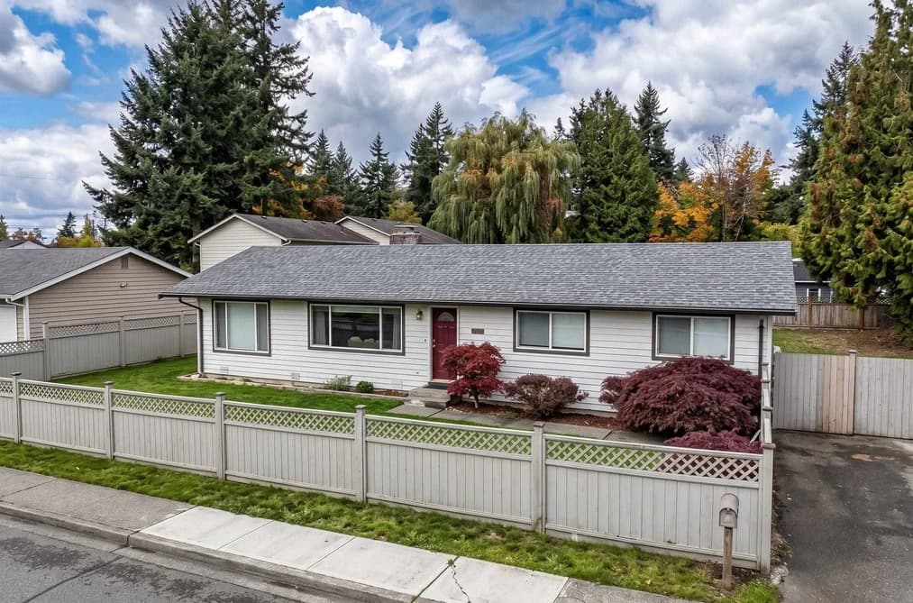 2561 ROSS ROAD, Abbotsford, BC — Residential for Sale - Photo 2