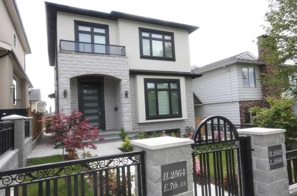 2564 E 7TH AVENUE, Vancouver, BC — Residential for Sale - Main Photo