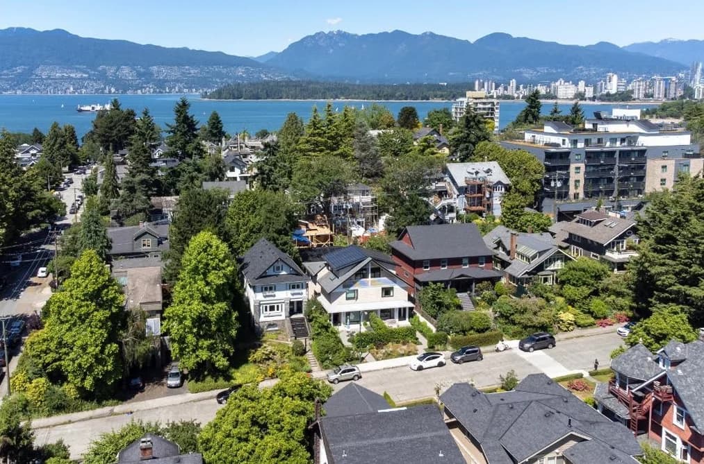 2575 W 3RD AVENUE, Vancouver, BC — Residential for Sale - Main Photo