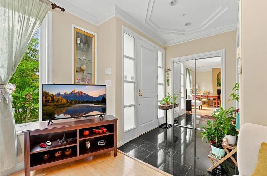 2579 W 45TH AVENUE, Vancouver, BC — Residential for Sale - Photo 2