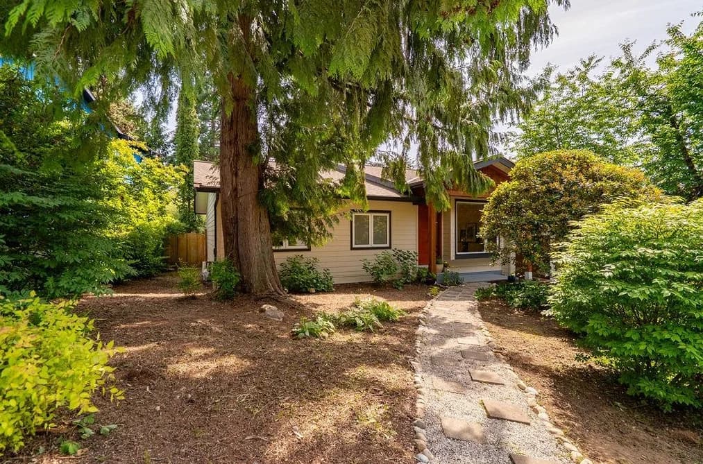 258 APRIL ROAD, Port Moody, BC — Residential for Sale - Photo 2