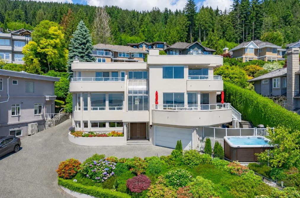 2589 CHAIRLIFT ROAD, West Vancouver, BC — Residential for Sale - Photo 2