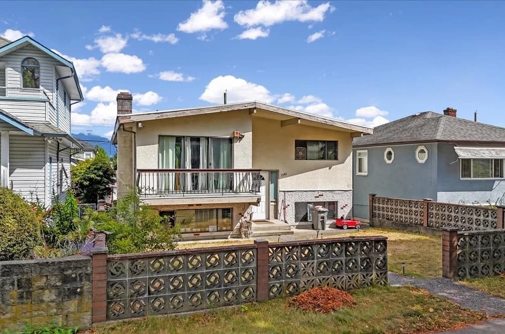 2593 E 25TH AVENUE, Vancouver, BC — Residential for Sale - Main Photo
