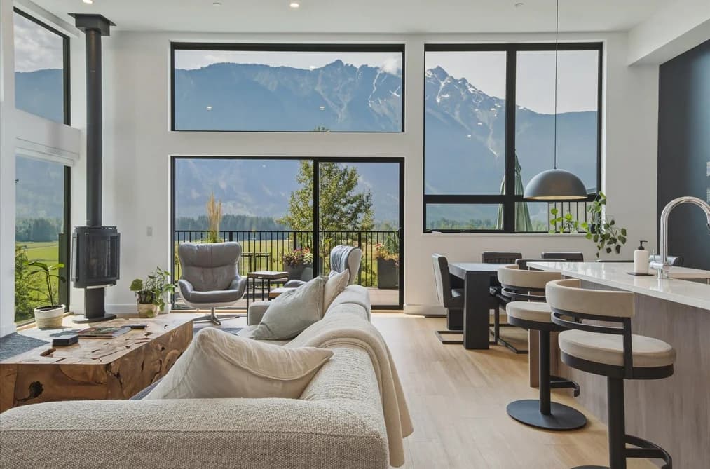 26 4000 SUNSTONE WAY, Pemberton, BC — Residential for Sale - Main Photo