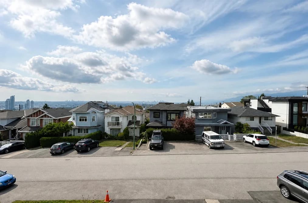26 RANELAGH AVENUE, Burnaby, BC — Residential for Sale - Main Photo