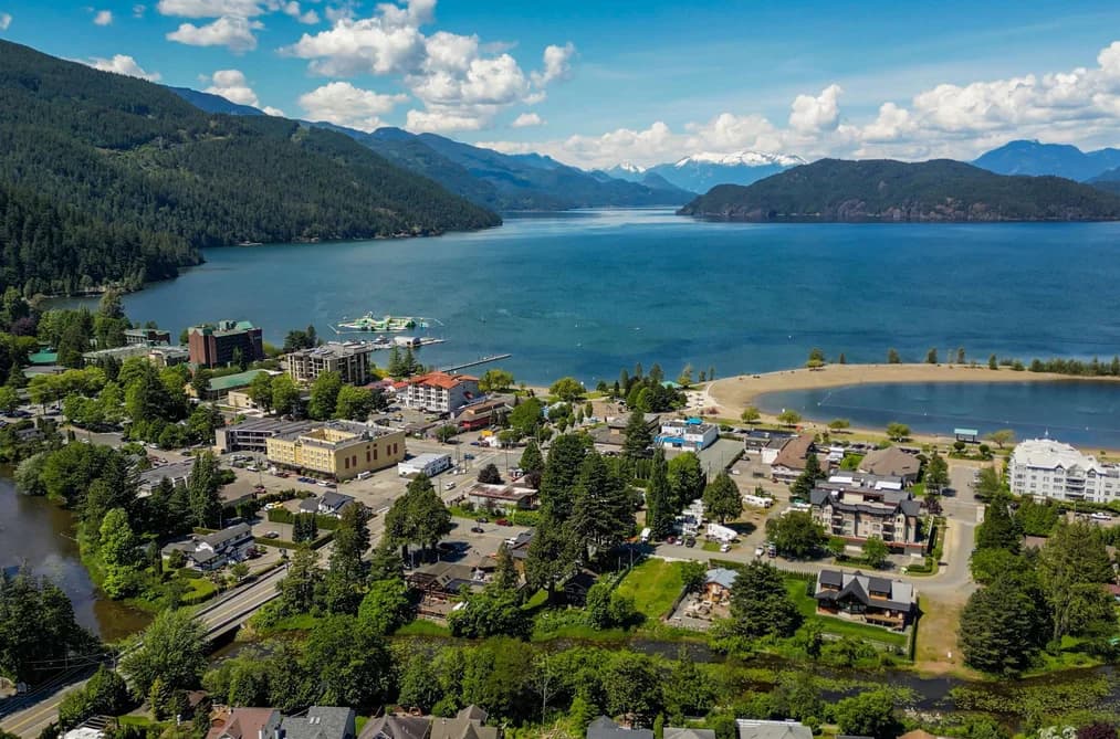 260 CEDAR AVENUE, Harrison Hot Springs, BC — Land for Sale - Main Photo