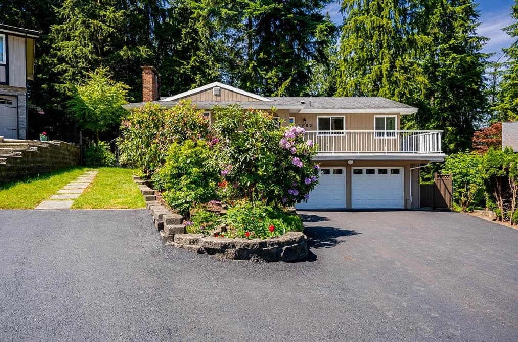 2602 HAWSER AVENUE, Coquitlam, BC — Residential for Sale - Photo 2