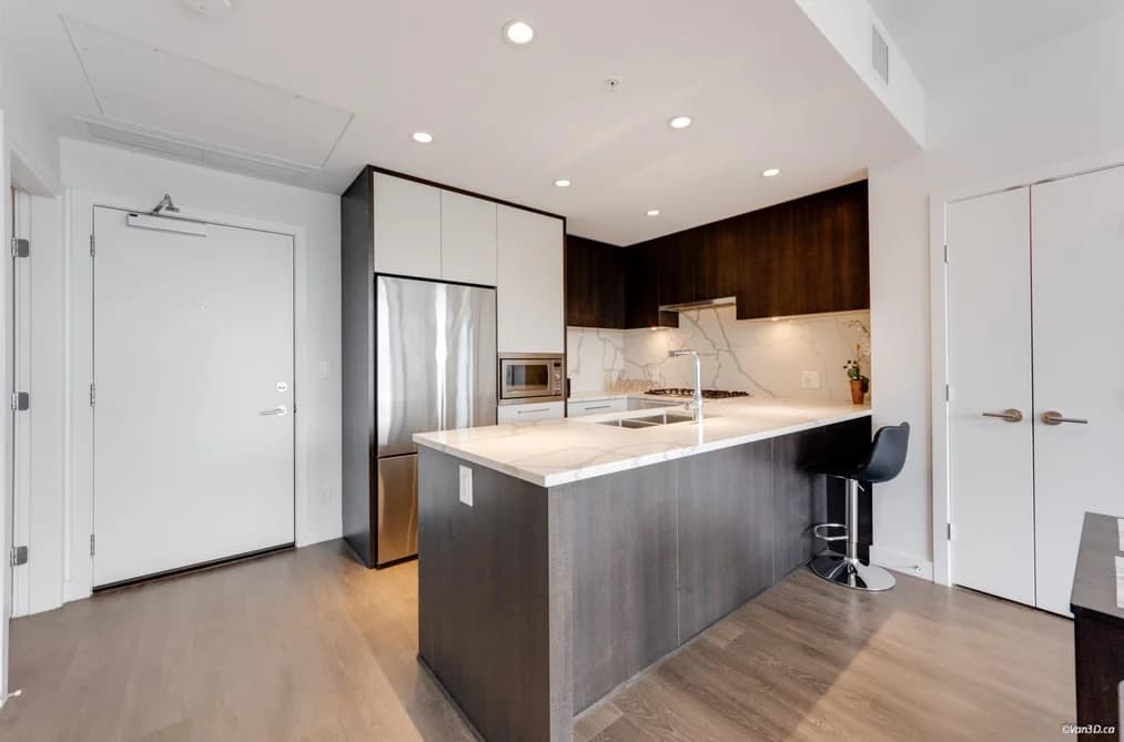 2603 567 CLARKE ROAD, Coquitlam, BC — Residential for Sale - Photo 2