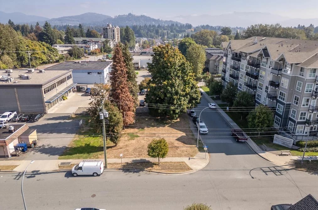 2604 E BOURQUIN CRESCENT, Abbotsford, BC — Land for Sale - Photo 2