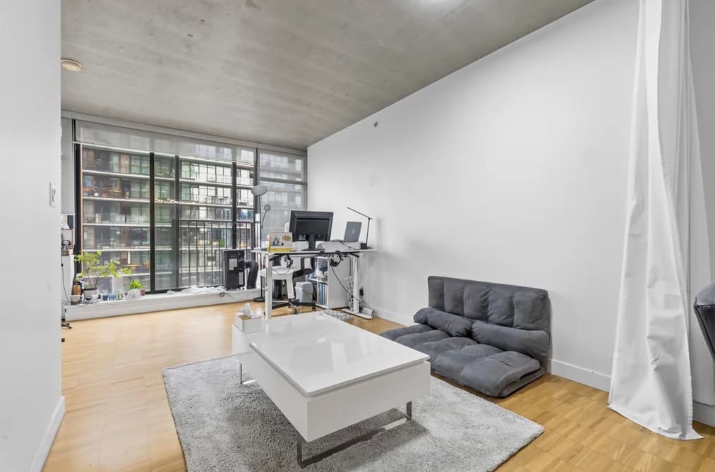 2605 128 W CORDOVA STREET, Vancouver, BC — Residential for Sale - Photo 2