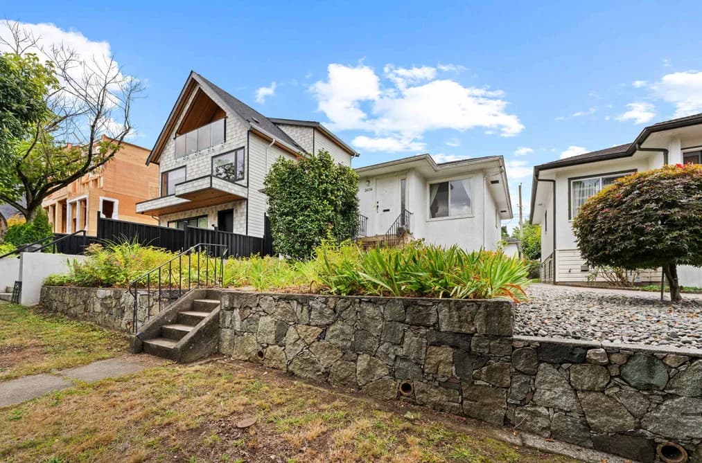 2608 E 4TH AVENUE, Vancouver, BC — Residential for Sale - Photo 2